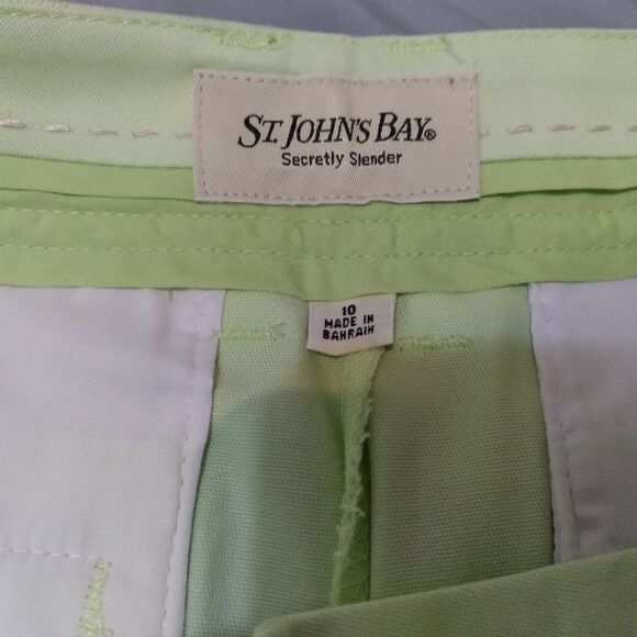 St. John's Bay Women's Pants Secretly Slender #84463750455 Capri Size 10 Green - Picture 3 of 16